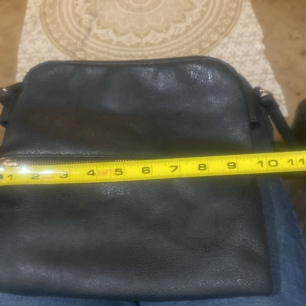 Medium Sized Purse - Picture 9 of 11